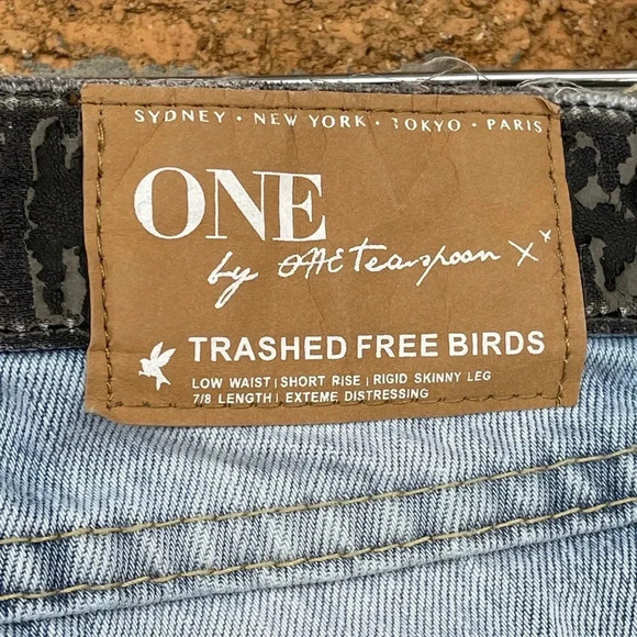 One Teaspoon Trashed Freebirds Jeans 24 - Picture 7 of 11